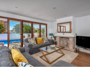 Villa Angel - La Cala Di Mijas - 4 Bedrooms, Private Pool, Close to the Beach